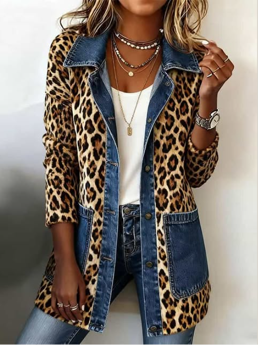 Lorena | Long leopard-print jacket with jeans